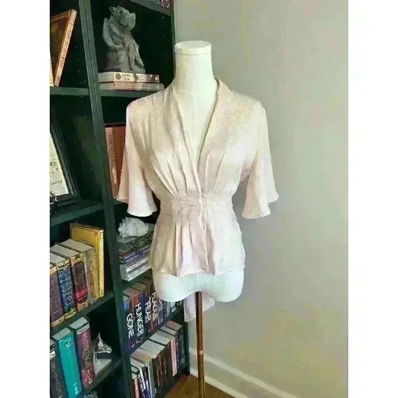 ASTR Tops - ASTR the Label Rosewater Feminine Blouse Women's Size Small